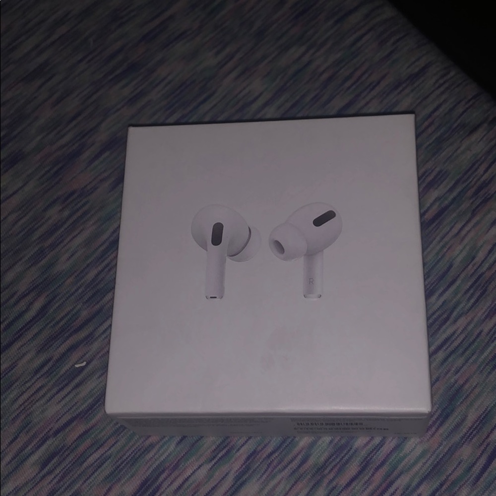 AirPods pros Apple